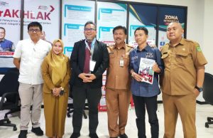 Sekretaris Daerah Bimbing Tiga Kepala OPD Kutai Kartanegara dalam Pelatihan Kepemimpinan Nasional