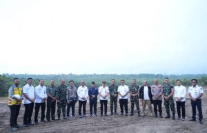 Pj Gubernur Kalimantan Timur Tinjau Pembangunan Bandara VVIP IKN di Penajam