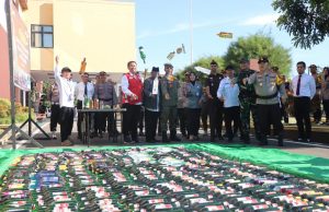 Jelang Lebaran, Polres Kukar Gilas Ratusan Minuman Keras