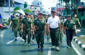 1.300 Peserta Meriahkan Jalan Sehat HUT Ke-67 Kodam VI/Mulawarman