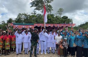 Yonif 410/Alugoro Bersama Masyarakat Distrik Meyado, Kab. Bintuni, Papua Barat Melaksanakan Upacara HUT RI Ke 80