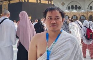 Air Mata di Depan Ka’bah: Perjalanan Sakral Pak Muslim Berkat Program GratisPOL Kaltim