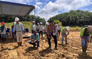 Polsek Sangkulirang dan PT TAL Gelar Penanaman Jagung Dukung Ketahanan Pangan di Mandu Dalam