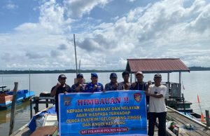 Sat Polairud Polres Kutim Gelar Sosialisasi Keselamatan Berlayar dan Patroli di Perairan Sangkulirang