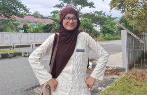 Antara Harapan dan Kenyataan: Cerita Firsta Milani Ahmad Mengandalkan GratisPOL di Tengah Tingginya Biaya Kuliah Farmasi