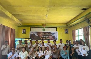 Bangun Posko di Karangan Tangani Karhutla di Kutai Timur Anggota Posko Karhutla Kec. Karangan Kutai Timur