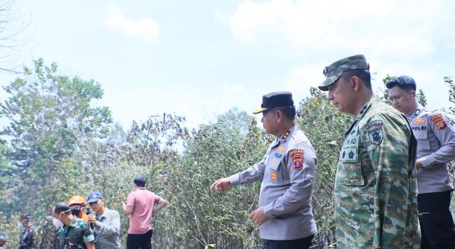 Pandam VI/Mulawraman Berama Kapolda Kaltim Terjun Langsung Penanganan Karhutla di Kaltim dan Kaltara