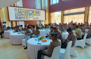 Khidmat dan Penuh Makna, Wakapolresta dan Personel Polresta Balikpapan Ikuti Tausiyah Gus Baha Bersama Kapolri Secara Virtual
