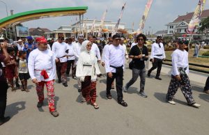 Puncak Erau Adat Kutai 2026, Bupati Kukar Imbau Warga Gunakan Air Bersih