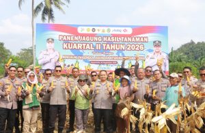 Kapolresta Samarinda, Kombespol Hendri Umar Pimpin Panen Jagung di Kuartal II Tahun 2026